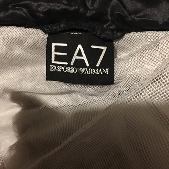 LADIES WINTER BOMBER JACKET - PUFFY DOWN - Picture 3 of 5